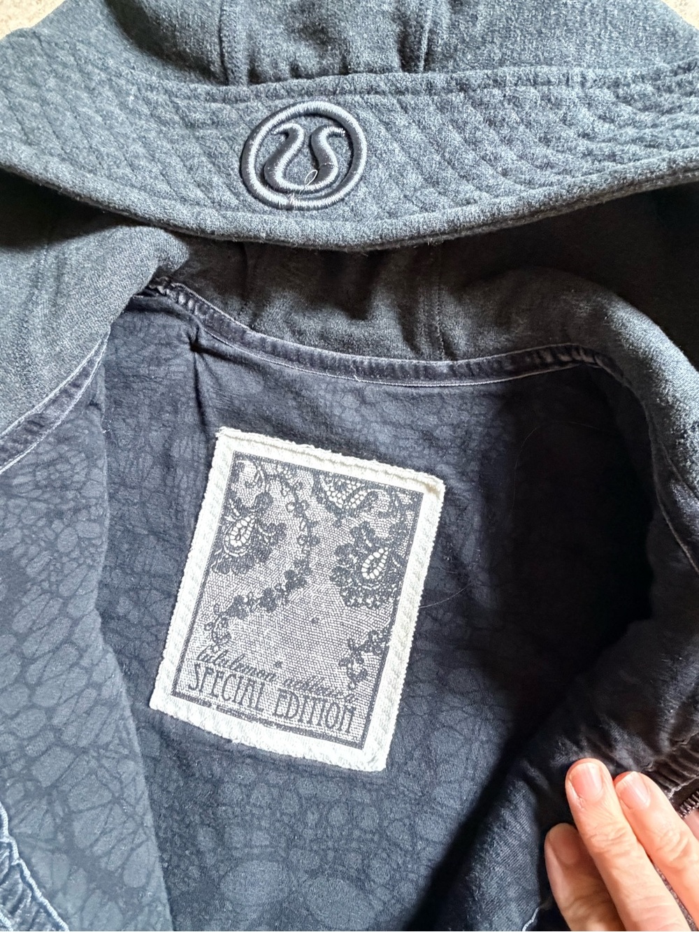 Vintage Lululemon Special Edition Button-Cuff, Quilted Scuba Hoodie - Picture 2 of 8